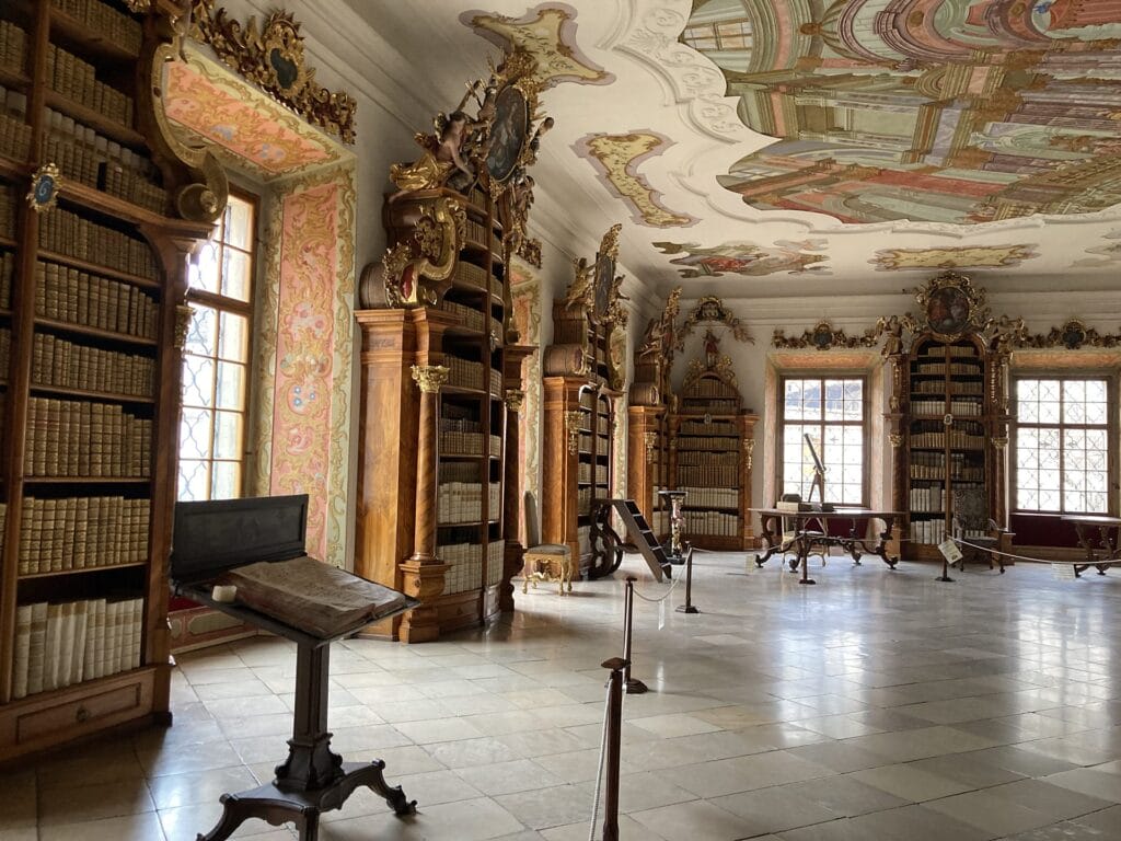 Theologenbibliothek im Stift Hohenfurth