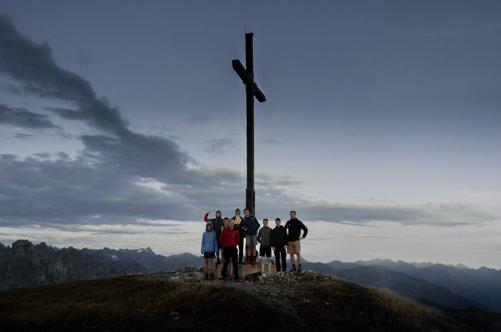 Gipfelsieg in den Tiroler Bergen